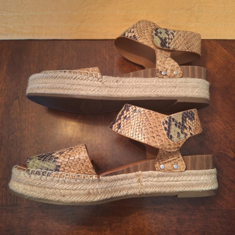 Franco Sarto Green and Tan Snake Espadrille Sandals Platform Sole 9.5